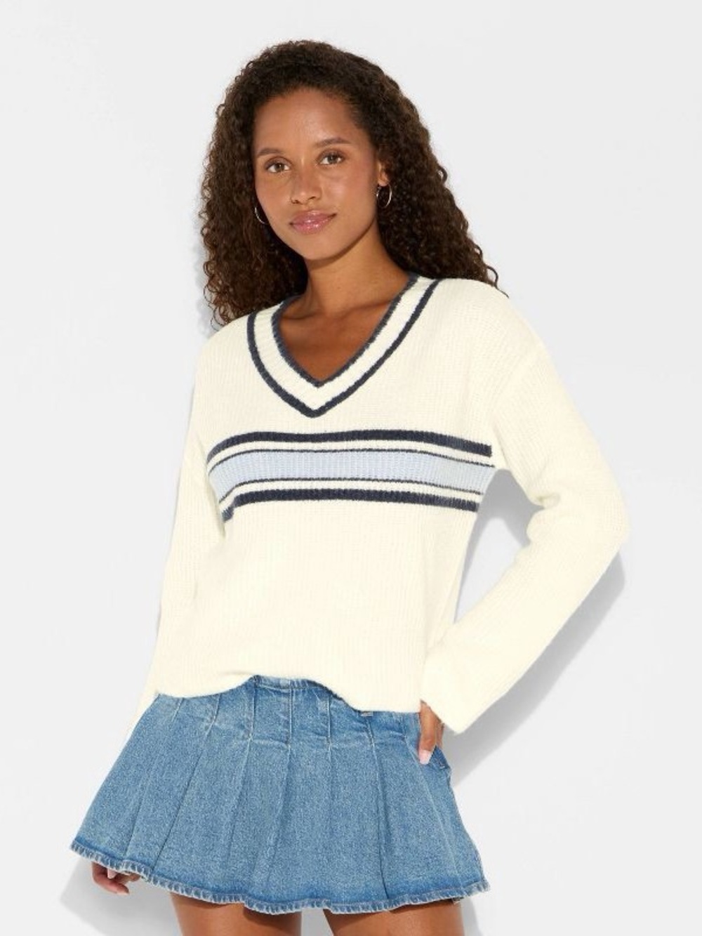 Wild Fable Cream & Navy Varsity Stripe V-Neck Sweater – Size XXL